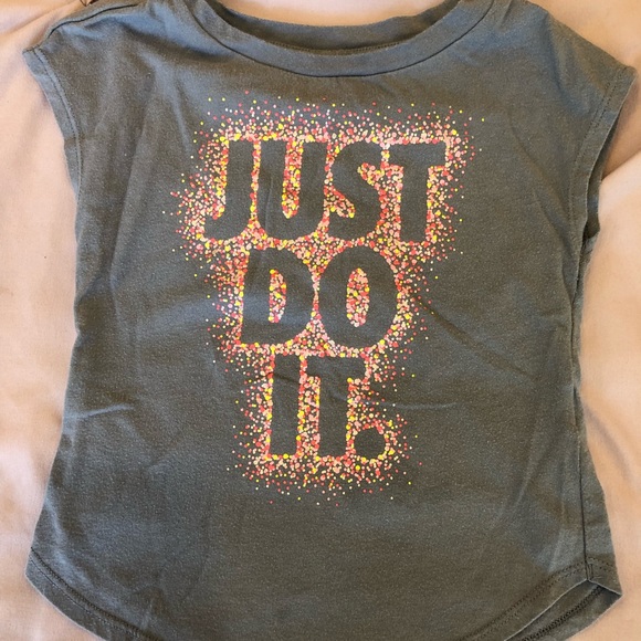 2T Nike Toddler Shirt - Picture 1 of 2